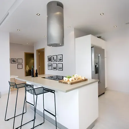 Luxury Ocean Apartment, Porto De Mos, Lagos Apartman